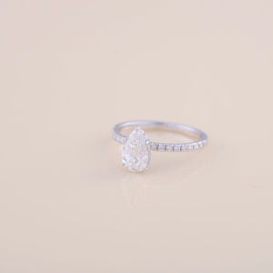 Bague de fiançailles en diamant de laboratoire taille poire 1,02 carat, en or blanc, rose et jaune 18 carats avec pavé, bague de mariée - Product Image 2