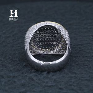 แหวนผู้ชายทองคำขาว-เหลืองสองสี 14K 18K หรูหรา ประดับเพชรเม็ดกลมหลายชั้นแบบเมดัลเลียน ฝังเพชรแล็บโกรว์ สไตล์ฮิปฮอป สีชมพู - Product Image 2