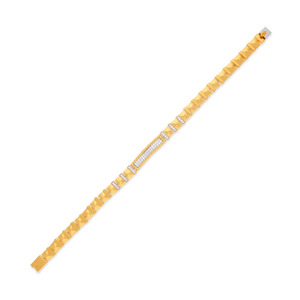 Pulsera de Diamantes con Eslabones Geométricos en Oro Amarillo y Diseño Lineal Estructurado en el Centro - Product Image 2