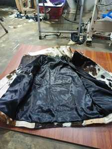 Chaqueta de Cuero Vacuno para Hombre, Estampado Animal, Cuello Alto, Cierre de Cremallera, Forro de Piel Sintética, Estilo Motociclista, Corte Regular - Product Image 2