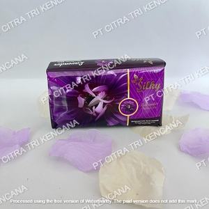 Jabón en Barra Natural Blanqueador UV con Brillo, Jabón de Belleza para Manos y Cuerpo, Jabón de Ducha, Jabón de Belleza al Mejor Precio para Wamira, Papúa Nueva Guinea - Product Image 5