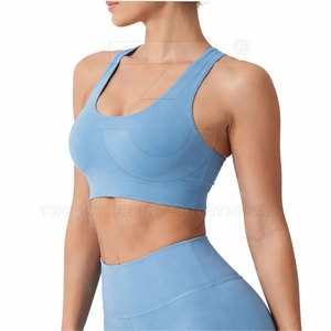 Ensemble de yoga tendance : Leggings respirants et soutien-gorge de sport assorti avec taille élastique pour la gym, le yoga, la course et l'entraînement - Product Image 4