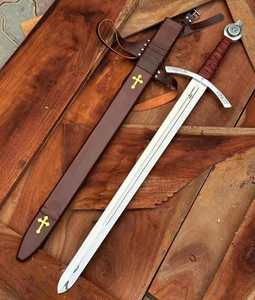 Espada Réplica Hecha a Mano de Acero Inoxidable con Diseño Grabado de la Cruz de Cristus Vincit, Arte Metálico Tradicional, Decoración Coleccionable - Product Image 2