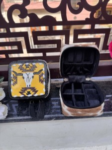 New Design Genuine Leather <b>Travel</b> Jewellery Compact <b>Case</b> Bohemian Zipper Closure Hand Tooled Leather Durable Storage Accessory - Product Image 5