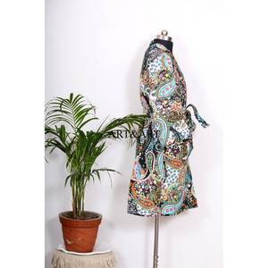 Robe Kimono Unisexe Longue en Soie Kantha et Coton, Style Bohème Élégant, Patchwork Réversible, Faite à la Main, Décontractée, Idéale comme Cadeau Original - Product Image 3