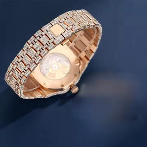 Reloj de Diamantes Moissanite Premium para Hombre con Diseño Moderno y Elegante, Analógico de Cuarzo con Incrustaciones Completas - Product Image 5