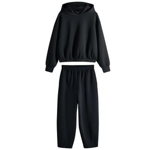 Ensemble de survêtement décontracté deux pièces pour femme : sweat à capuche court et pantalon de jogging large – Vêtements de sport athleisure, idéal pour l'entraînement, personnalisable (OEM) - Product Image 1