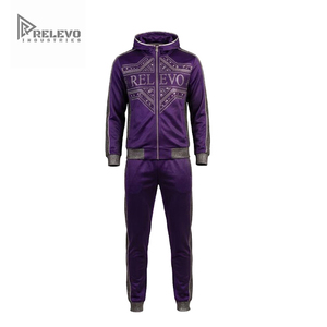 Survêtement d'automne léger en velours personnalisé avec strass, veste zippée intégrale de haute qualité et pantalon de survêtement en velours à jambes larges - Product Image 1