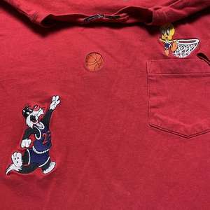 Nouveau T-shirt brodé Panda Rouge pour Homme 2026 – Motif Panda Cartoon Amusant – Coton Décontracté à Manches Courtes – Haut Streetwear - Product Image 5