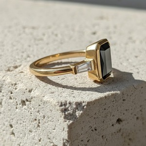 Bague de fiançailles avec émeraude noire naturelle de 1,75 carat, diamant et or massif 14 carats, style Art Déco, sertie de baguettes, pour femme - Product Image 3