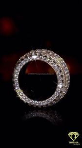 แหวนเพชรโมอิสซาไนต์แบบ Iced Out ดีไซน์หรูหรา ทองคำขาว - Product Image 5