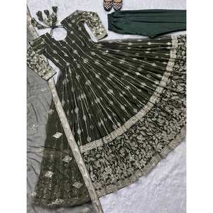 Vêtements de soirée de style fantaisie de créateur Costume Anarkali Nouveaux vêtements régionaux - Product Image 3