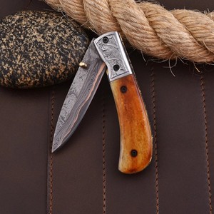 Couteau pliant UA Supplies en acier Damas de haute qualité, pointe tombante de 0,5 mm d'épaisseur, avec bouton de pouce, EDC, pour la survie et la chasse - Product Image 2