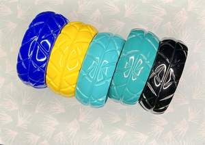 Bracelet en résine sculptée multicolore, fait à la main, motif floral géométrique, bijoux de mode pour femmes, accessoire de collection - Product Image 2