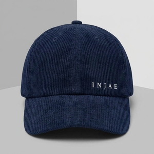 Casquette Dad personnalisée à 6 panneaux en velours côtelé non structuré, broderie plate, visière pré-courbée, fabricant OEM ODM, marque privée, faible MOQ - Product Image 1