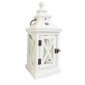 Farol Decorativo de Madera Blanco Estilo Rústico con Paneles de Vidrio para Decoración del Hogar y Bodas - Product Image 1
