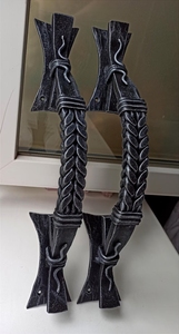 Manija de Hierro Forjado para Puerta - Estilo Tradicional, Alta Durabilidad, Acabado Pintado - Herrajes Elegantes para Cercas y Puertas - Product Image 1