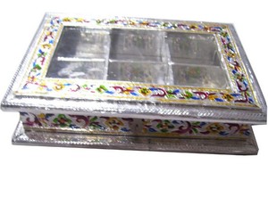 Boîte cadeau décorative en aluminium et bois, design métallique artisanal, boîte cadeau pour fruits secs, boîtes cadeaux indiennes - Product Image 1