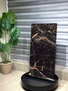 กระเบื้องบุผนังลายหินอ่อนสีดำ MARQUINA GOLD |   กระเบื้องเคลือบเงาสีดำลายทองหรูหรา ป้องกันการลื่น - Product Image 2
