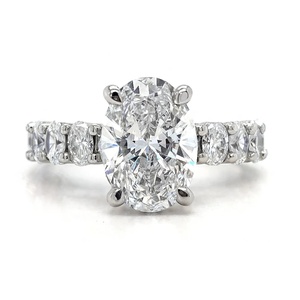 Diamants ovales certifiés IGI, or blanc pur 14 carats - Product Image 1