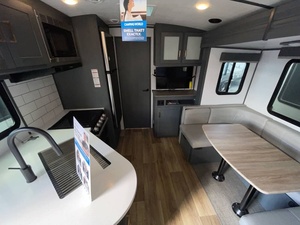 Utilisé 2022 Keystone P-r-e-m-i-e-r 19F-B - Product Image 5