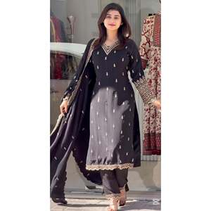 Beau haut-robe Plazo et Dupatta avec travail de séquence de broderie lourde - Product Image 2
