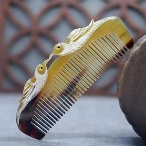 Peigne en corne naturelle artisanal de haute qualité, personnalisé, pour coiffer les cheveux, fabriqué en corne de buffle véritable du Vietnam, prix de gros bon marché - Product Image 1