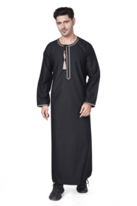 Túnica Árabe Negra para Hombre con Cuello Redondo Bordado en Beige, Detalle de Borlas, Manga Larga, Túnica Tradicional Omani Dishdasha - Product Image 2