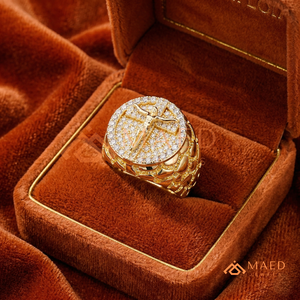 Bague Croix de Jésus Plaquée Or 18 carats |   Médaille crucifix sertie de pierres |   Bijoux religieux hip-hop en or jaune - Product Image 4