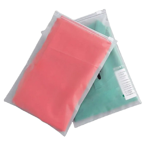 Organizador de ropa transparente personalizado, bolsas de plástico biodegradable para ropa interior y prendas de vestir, para empaque con gancho. - Product Image 3