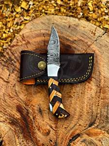 Navaja Plegable Multifunción con Mango de Madera, Grabado Personalizado, Herramienta de Supervivencia para Camping y Actividades al Aire Libre - Product Image 4