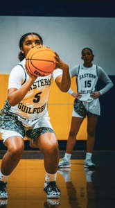 Conjunto de camiseta de baloncesto personalizado, transpirable, diseña tu propia ropa de baloncesto juvenil para hombres y mujeres - Product Image 2