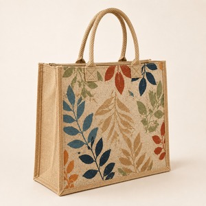 Sac fourre-tout en jute à imprimé feuilles avec poignée en corde, réutilisable pour les courses et l'usage quotidien, option de logo personnalisé, prêt pour la promotion - Product Image 5