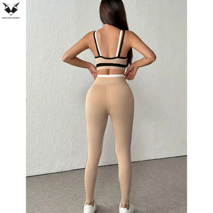 Conjunto Deportivo Casual de Dos Piezas, Top Corto y Pantalones con Bloques de Color, Conjunto de Sujetador Deportivo Transpirable y Leggings de Cintura Alta - Product Image 2