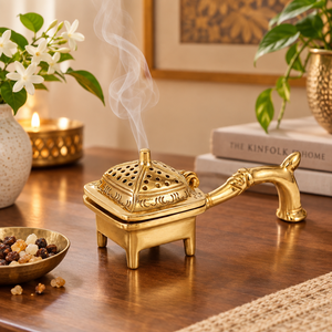 Brûleur d'encens carré en laiton à quatre pieds, support métallique pour Dhoop, encensoir portatif pour charbon et Bakhoor, brûleur d'aromathérapie avec couvercle - Product Image 3