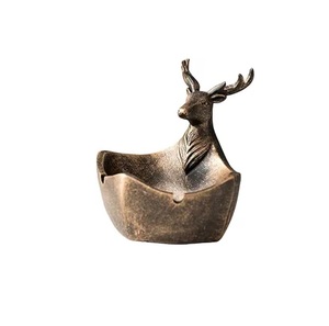 ที่เขี่ยบุหรี่แบบชิ้นเดียว รุ่น Stinky Cigar ทนทาน ทำจากสแตนเลส ไม่เป็นสนิม ดีไซน์ไม่แตกหัก กันลม ช่องใส่บุหรี่แบบลึก - Product Image 2