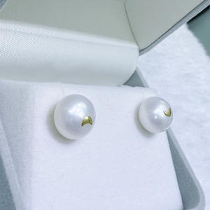 Boucles d'oreilles exquises en perles d'eau douce naturelles de 11-12 mm, perles Mantou rondes avec argent sterling, perles blanches pour femmes - Product Image 1