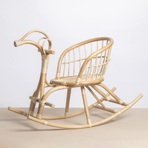 Caballito balancín de madera, diseño novedoso, animales de ratán sostenibles para montar - Product Image 4