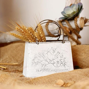 Jardinière vintage en métal en forme de sac à main, pot de fleurs rectangulaire suspendu en fer vieilli avec poignée, jardinières à oiseaux embossées style ferme - Product Image 3