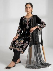 Vestido Tradicional Largo para Mujer, Bordado ROMAN en Tela Negra, Diseño Floral, para Bodas, Estilo India/Pakistán - Product Image 4