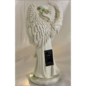 Statue d'ange de jardin décorative d'extérieur avec lumière LED solaire - Product Image 2
