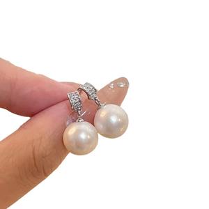 Pendientes Colgantes de Perlas Akoya de Agua Dulce de 8-9 mm, Plata S925, Redondos e Impecables, Se Venden Individualmente o en Conjuntos - Product Image 5