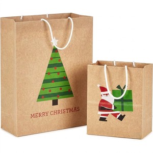 Sacs cadeaux réutilisables en papier kraft, best-seller au Vietnam, avec logo imprimé en flexographie, sacs d'emballage personnalisés pour fêtes et artisanat, pour Noël et les fêtes. - Product Image 3