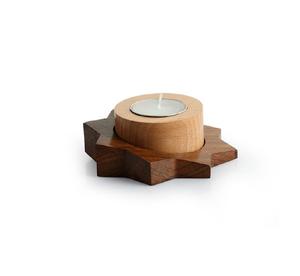 Support à bougie chauffe-plat en bois naturel rustique fait main, base en forme d'étoile, dessus rond, petit décoratif moderne pour table - Product Image 1