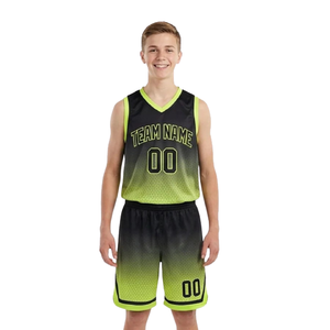 Ensemble de basketball Ombre pour jeunes garçons : Maillot sans manches à col en V et short ample assorti avec ourlet contrastant, nom de l'équipe et numéro du joueur - Product Image 1