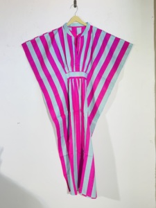 Vestido Kaftán a Rayas Rosa y Azul Claro con Cuello Mandarín, Vestido Largo Holgado sin Mangas, Informal de Verano - Product Image 1