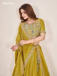 Magnífico Conjunto de Lehenga Choli y Dupatta de Georgette Sintético de Diseño Exclusivo con Bordado de Dori y Lentejuelas, Venta al por Mayor - Product Image 5