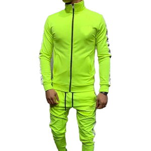 Survêtement vert fluo pour homme : veste zippée intégrale et pantalon de jogging à rayures latérales, style sportif avec col montant et poches - Product Image 1