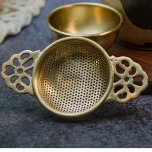 Infuseur à thé portable en laiton avec manche en bois pour feuilles de thé en vrac, disponible au prix de gros directement de l'usine indienne - Product Image 5