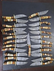Couteaux de chasse Viking Art OEM faits à la main de qualité industrielle FH-216 en acier Damas, lot de lames Drop Point de 3 mm avec manche en bois et corne - Product Image 6